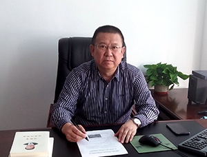 李院长照片_副本.jpg 李院长照片_副本.jpg